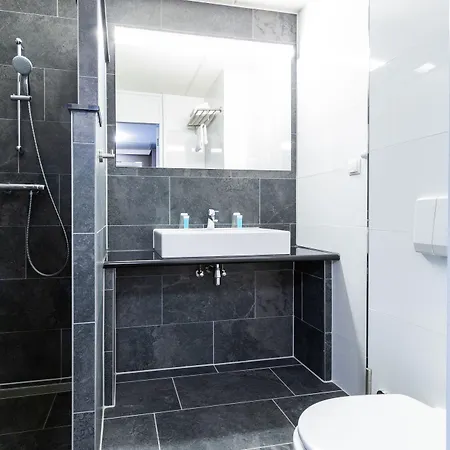 호텔 Bastion Haarlem Velsen 3*