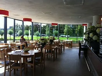 Bastion Haarlem Velsen מלון 3*