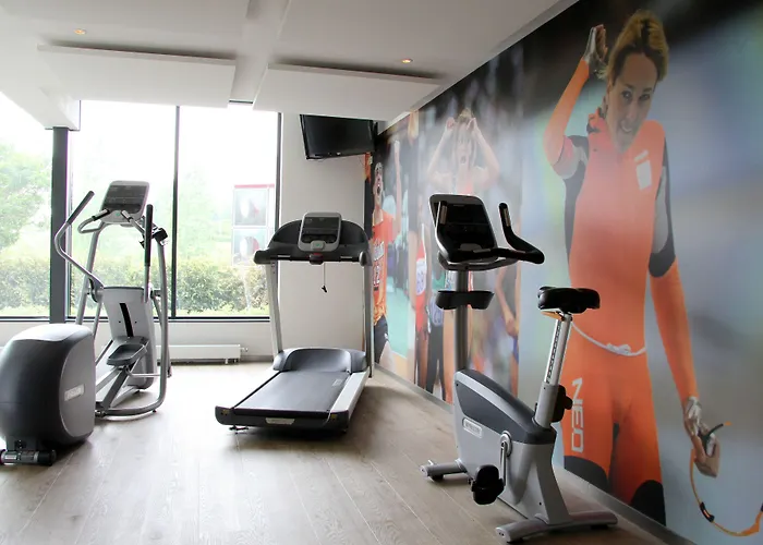 호텔 Bastion Haarlem Velsen 3*