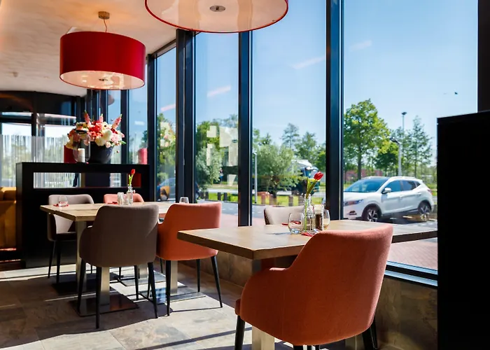 호텔 Bastion Haarlem Velsen 3*