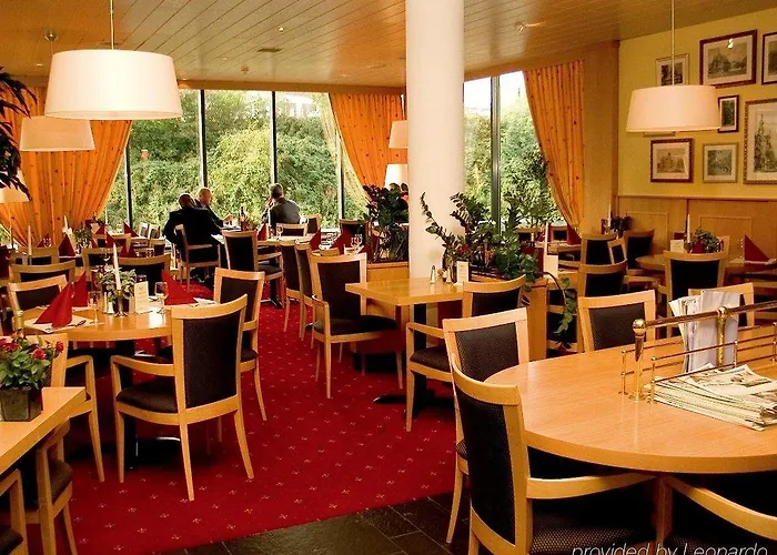 호텔 Bastion Haarlem Velsen 3*