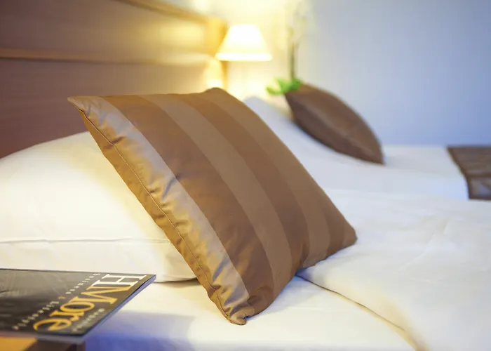 Bastion Haarlem Velsen 호텔