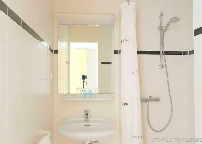 Bastion Haarlem Velsen 3*